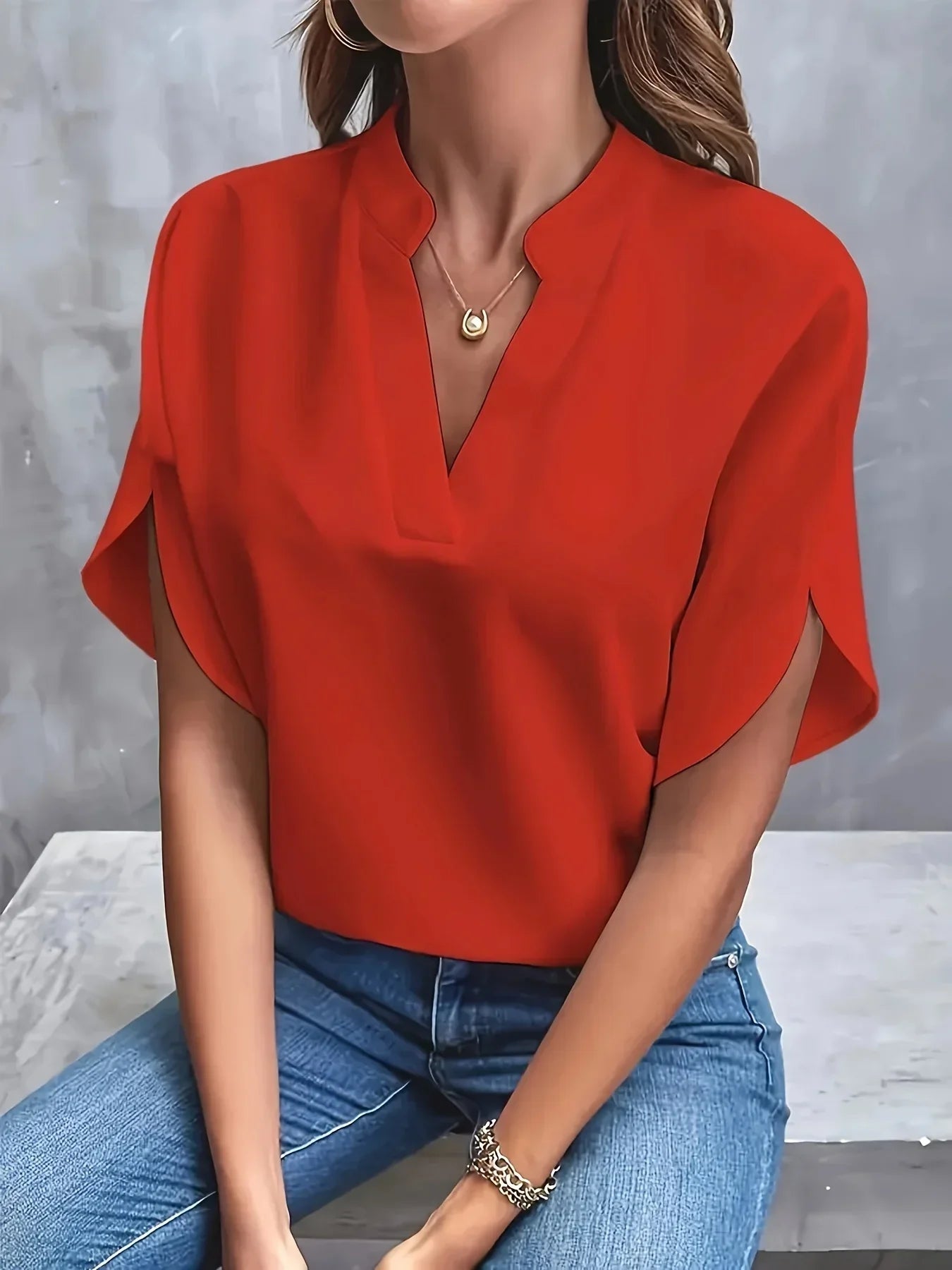 Thalia Sophisticated Blouse with Tailored Design