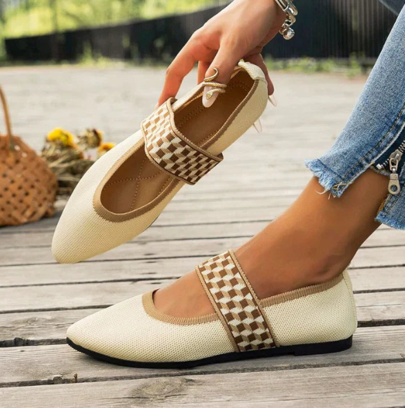 Daisy Pointed Ballet Flats