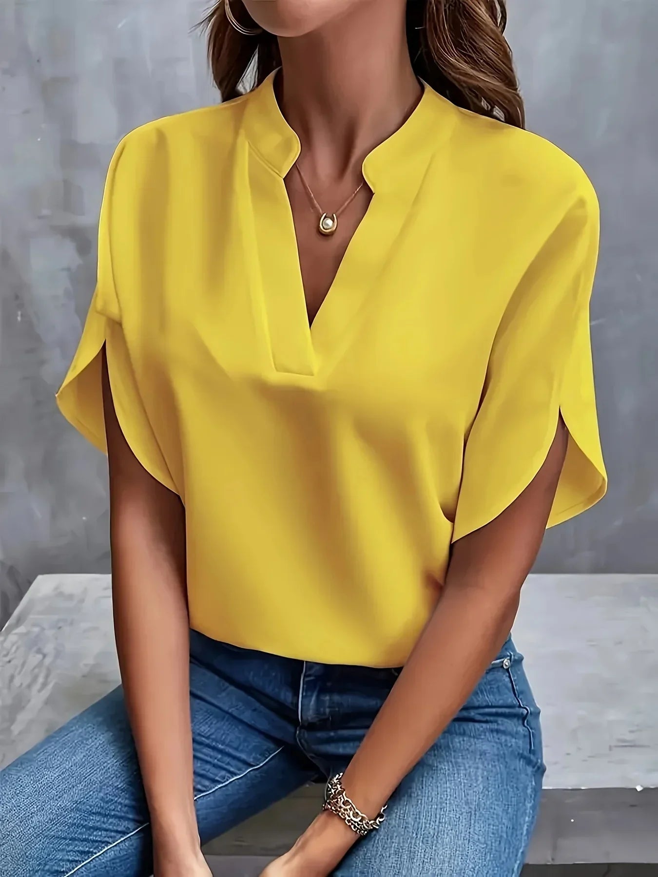 Thalia Sophisticated Blouse with Tailored Design