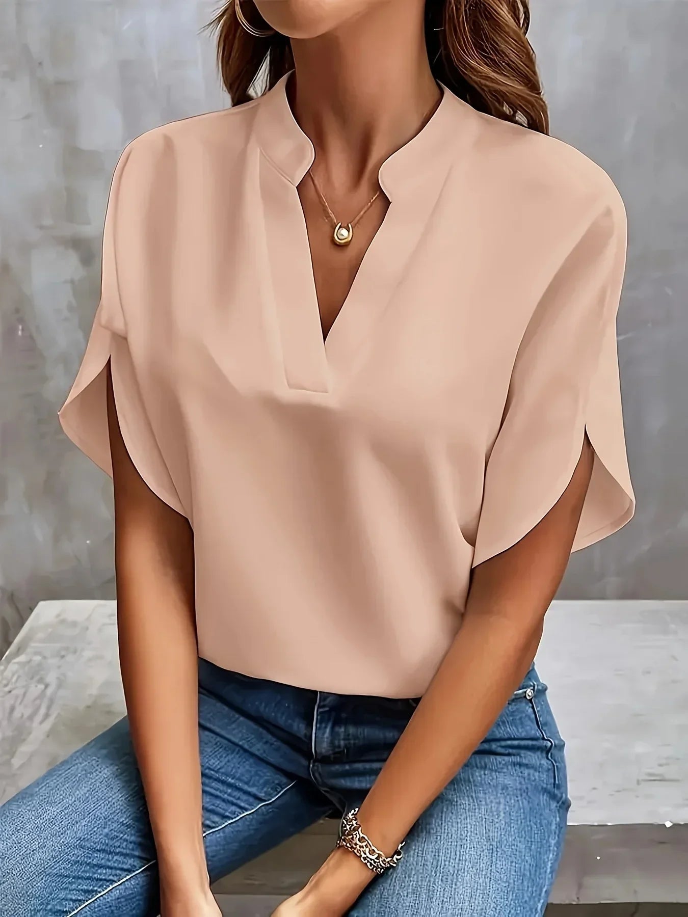 Thalia Sophisticated Blouse with Tailored Design