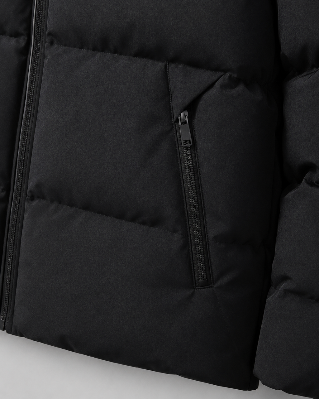 Men's Winter Puffer Jacket with Drawstring Hood and Zip Pockets